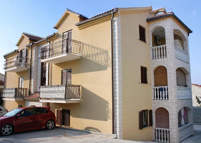 Apartment With Parking Space Supetar, Brac - 5663