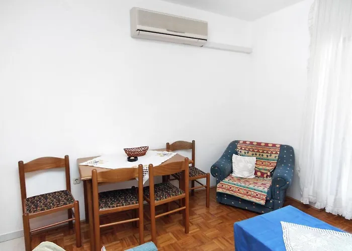 Apartment With Parking Space Supetar, Brac - 5663 *