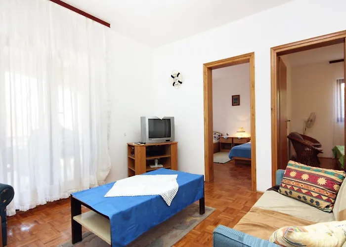 With Parking Space Supetar, Brac - 5663 Apartmán Supetar