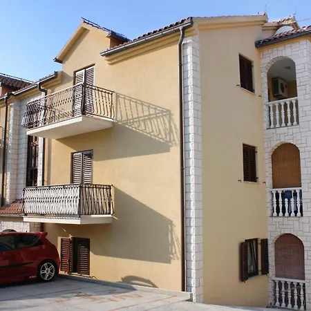 Апартаменты With Parking Space Supetar, Brac - 5663